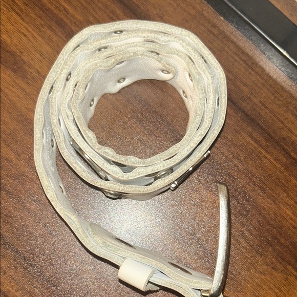 Harley-Davidson White Belt with Silver Accents - Picture 10 of 17